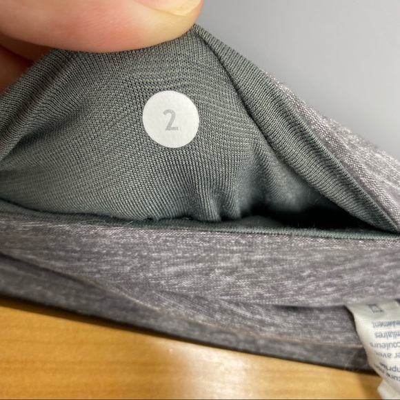 LULULEMON Heathered Slate Wunder Under Crop III 22” - Picture 6 of 7